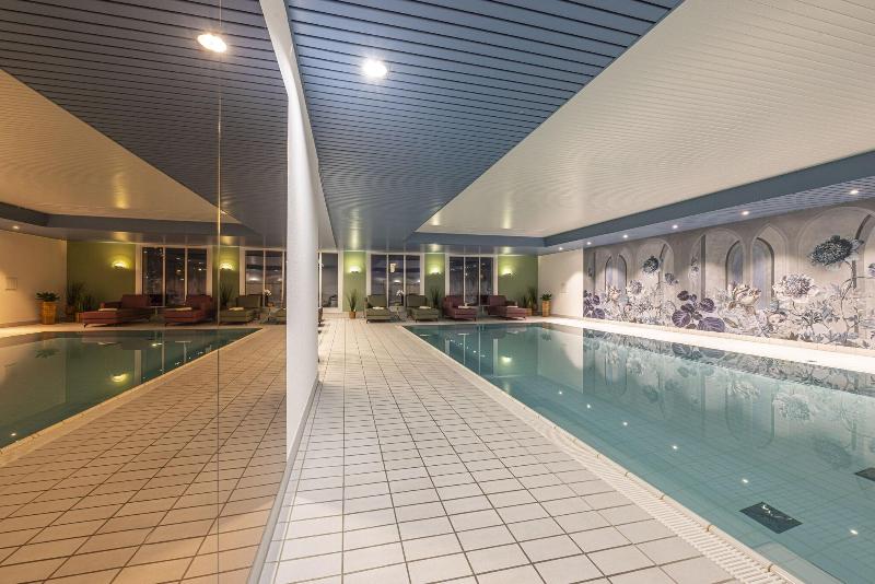 Central Swiss Quality Sporthotel - Havuz
