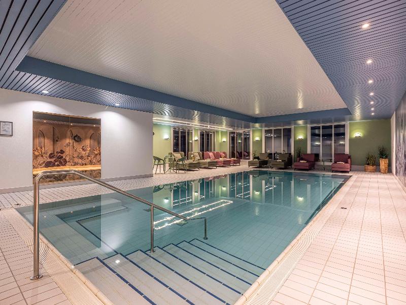 Central Swiss Quality Sporthotel - Havuz