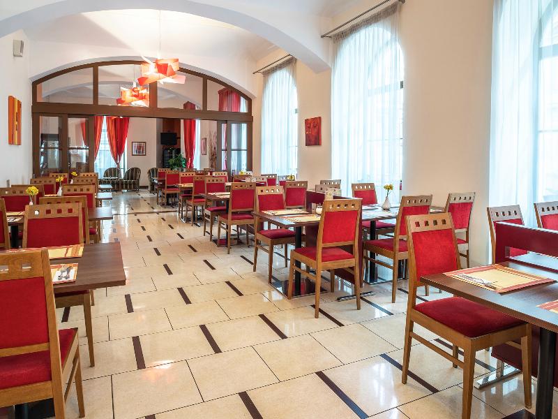 EA Hotel Sonata - Restoran