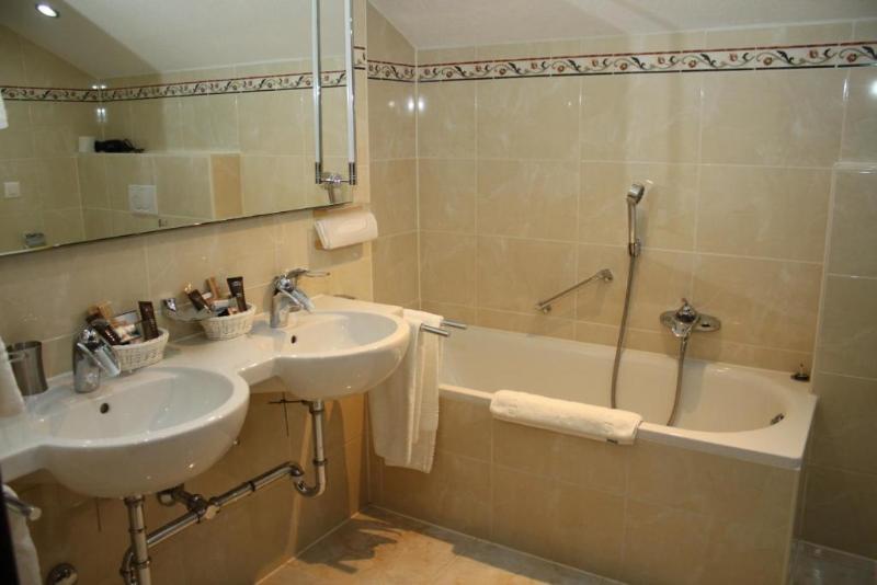 Grichting Hotel & Serviced Apartments - Oda