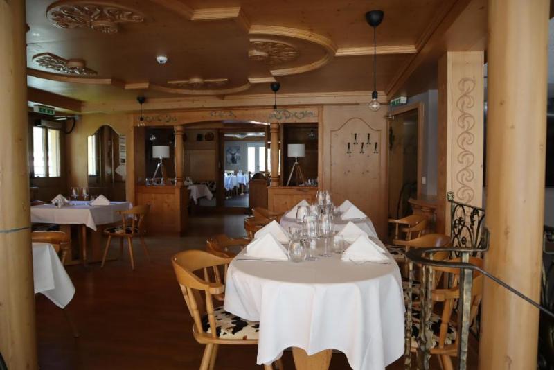 Grichting Hotel & Serviced Apartments - Restoran