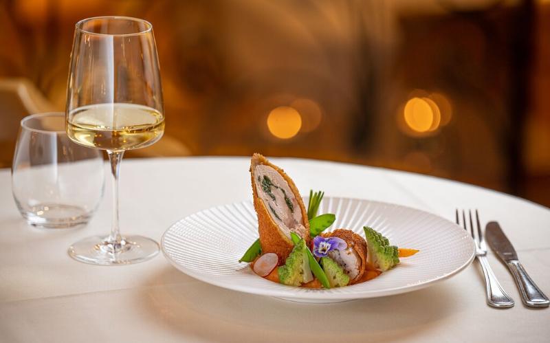 Grichting Hotel & Serviced Apartments - Restoran