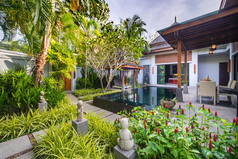 The Bell Pool Villa Resort Phuket - Teras