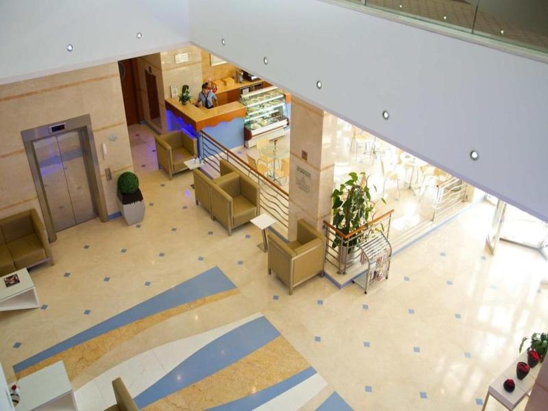 Lavender Hotel Sharjah - Lobi