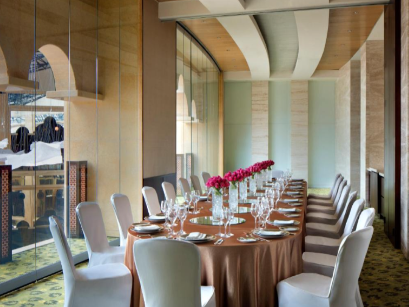 The H Dubai - Genel
