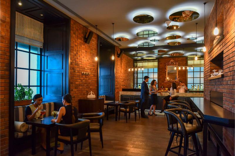 Raffles Dubai - Bar