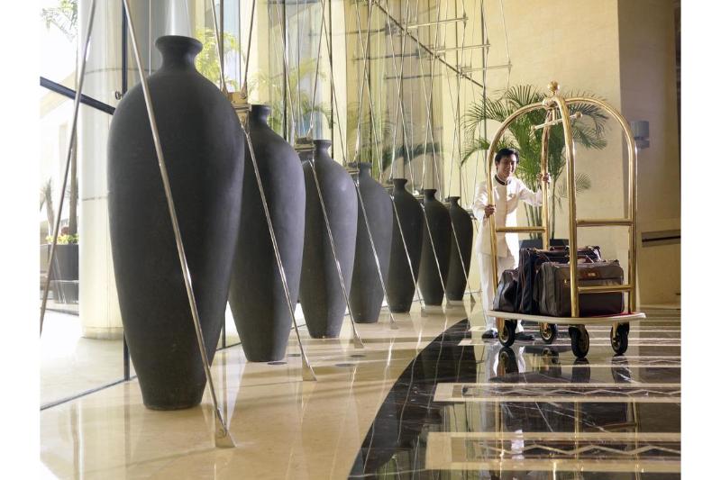 Raffles Dubai - Lobi