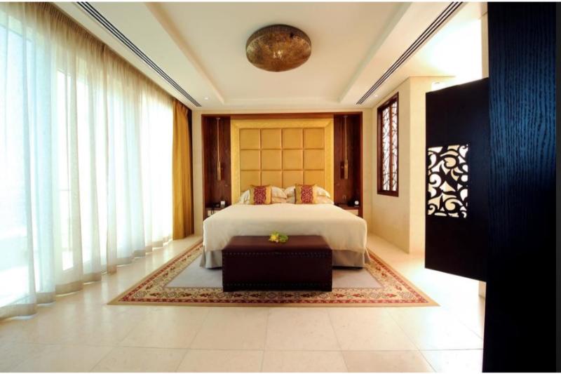 Raffles Dubai - Oda