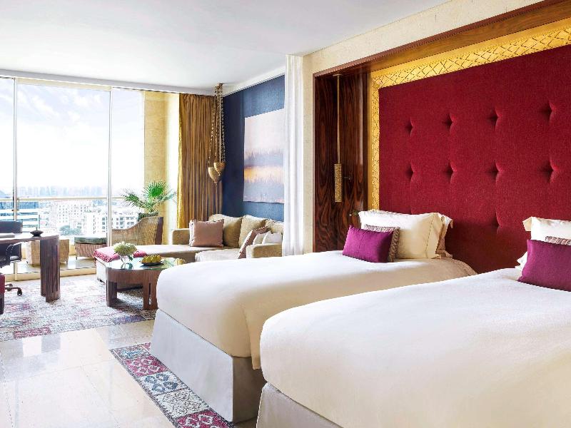 Raffles Dubai - Oda