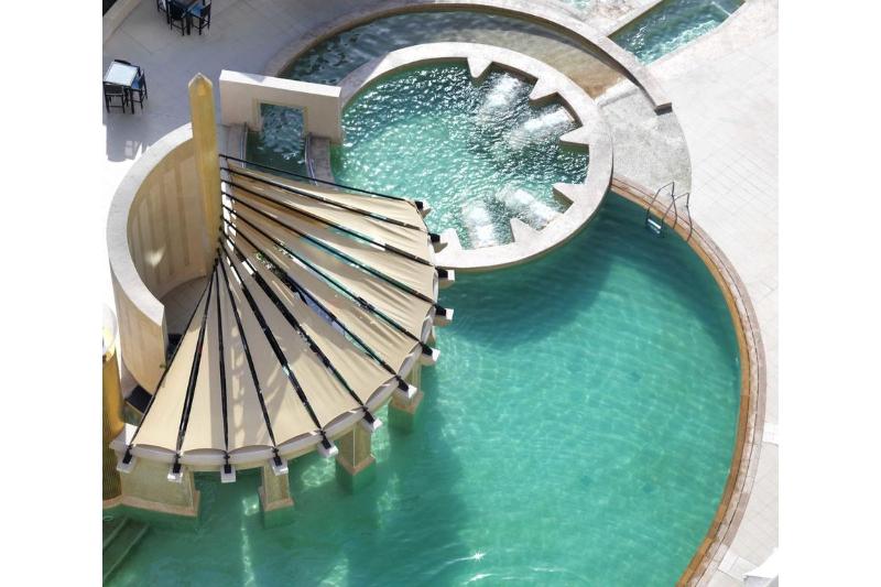 Raffles Dubai - Havuz