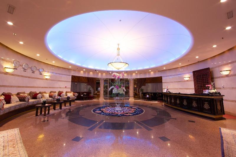 Tamani Marina Hotel and Hotel Apartment - Lobi