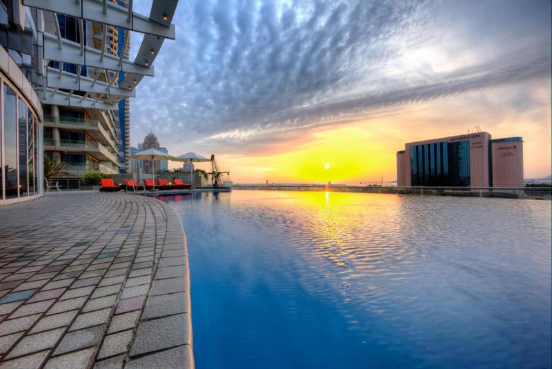 Tamani Marina Hotel and Hotel Apartment - Havuz