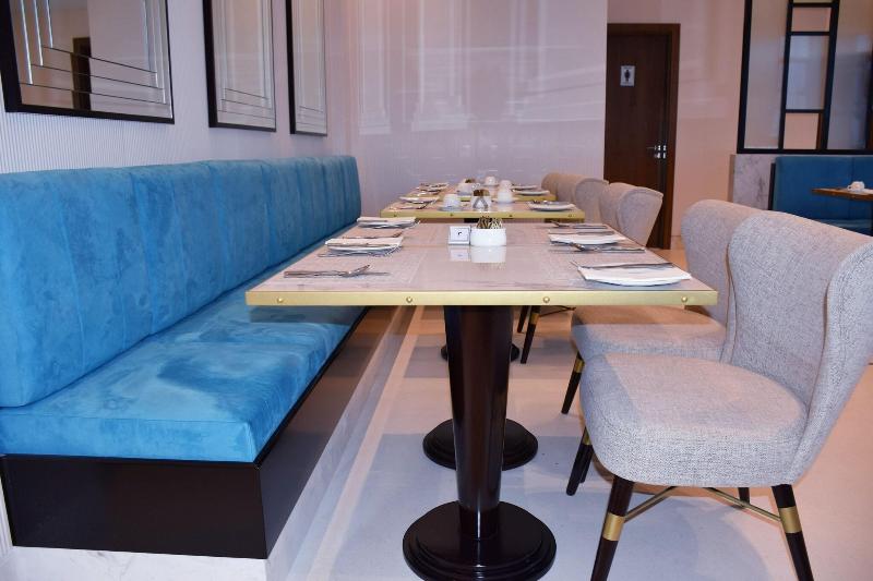 Tamani Marina Hotel and Hotel Apartment - Restoran