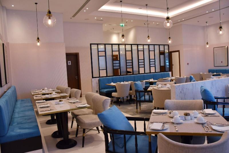 Tamani Marina Hotel and Hotel Apartment - Restoran