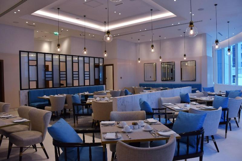 Tamani Marina Hotel and Hotel Apartment - Restoran