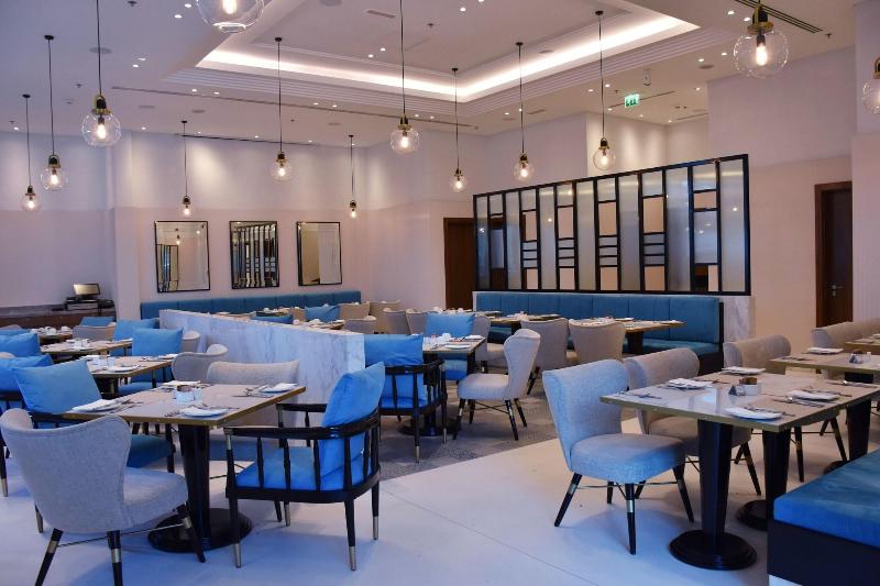 Tamani Marina Hotel and Hotel Apartment - Restoran