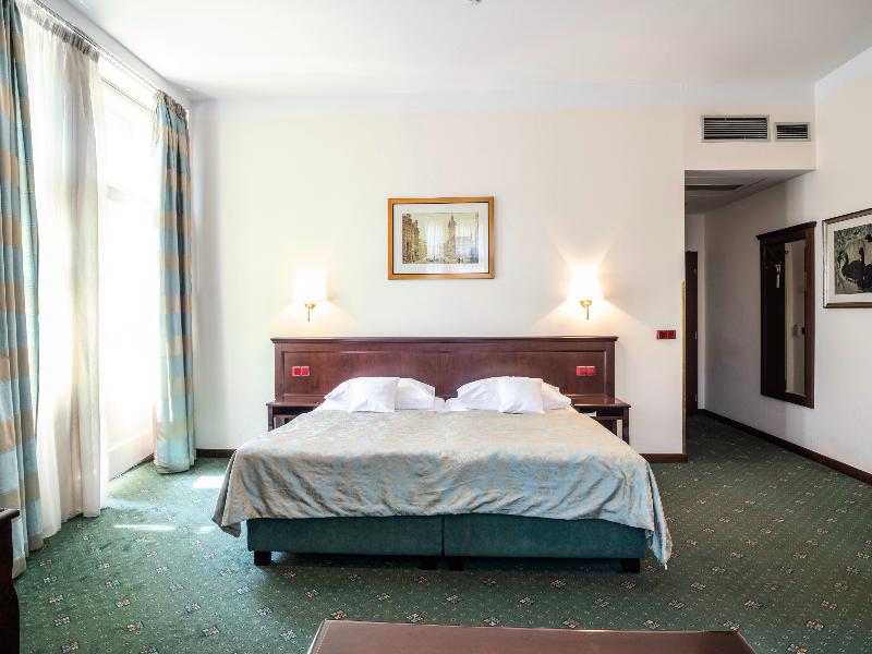 EA Hotel DownTown - Oda