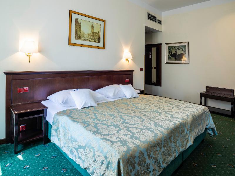 EA Hotel DownTown - Oda