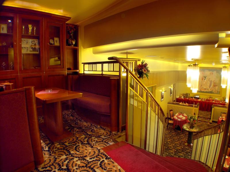 EA Hotel Royal Esprit - Lobi