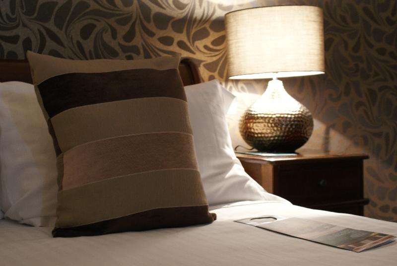Glen Mhor Hotel - Oda