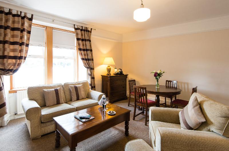 Glen Mhor Hotel - Oda