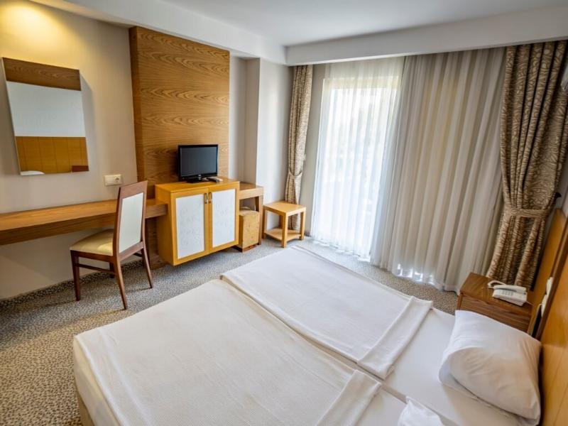 MC Beach Park Resort Hotel - Oda