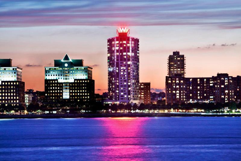 W Hoboken - Genel