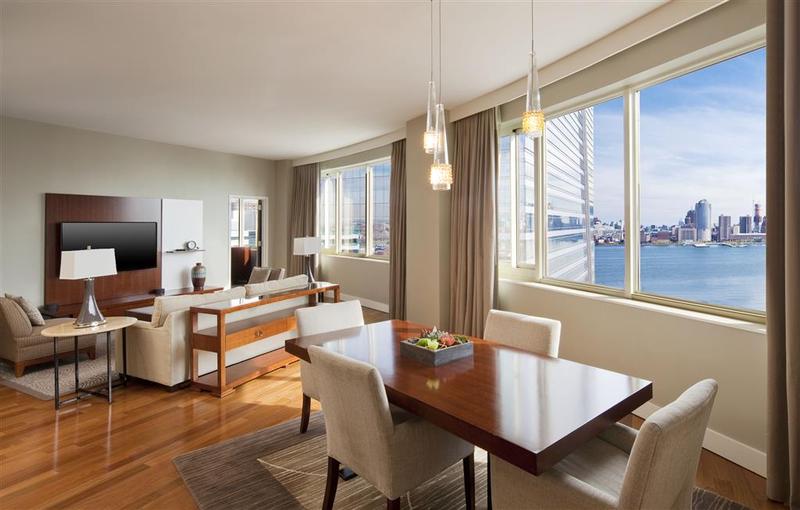 Westin Jersey City Newport - Genel