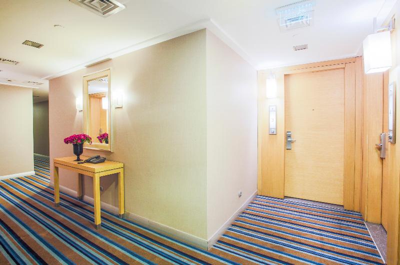 Housez Suites and Apartments - Genel