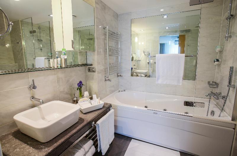 Housez Suites and Apartments - Oda
