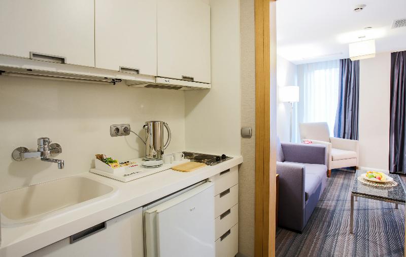 Housez Suites and Apartments - Oda