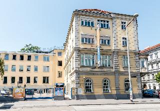 a&o Wien Stadthalle otel fotoğrafı