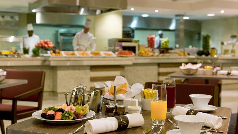 Sofitel Londra Heathrow - Restoran