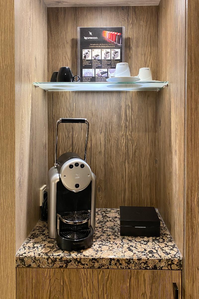 Xo Hotels Blue Square - Oda