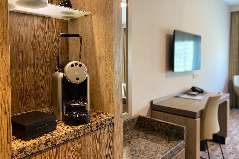 Xo Hotels Blue Square - Oda