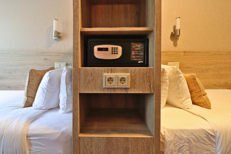 Xo Hotels Blue Square - Oda