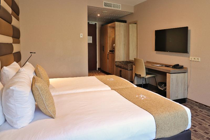 Xo Hotels Blue Square - Oda