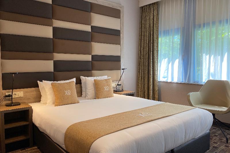 Xo Hotels Blue Square - Oda
