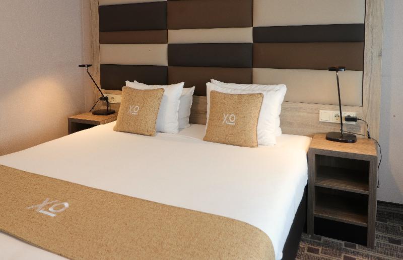 Xo Hotels Blue Square - Oda