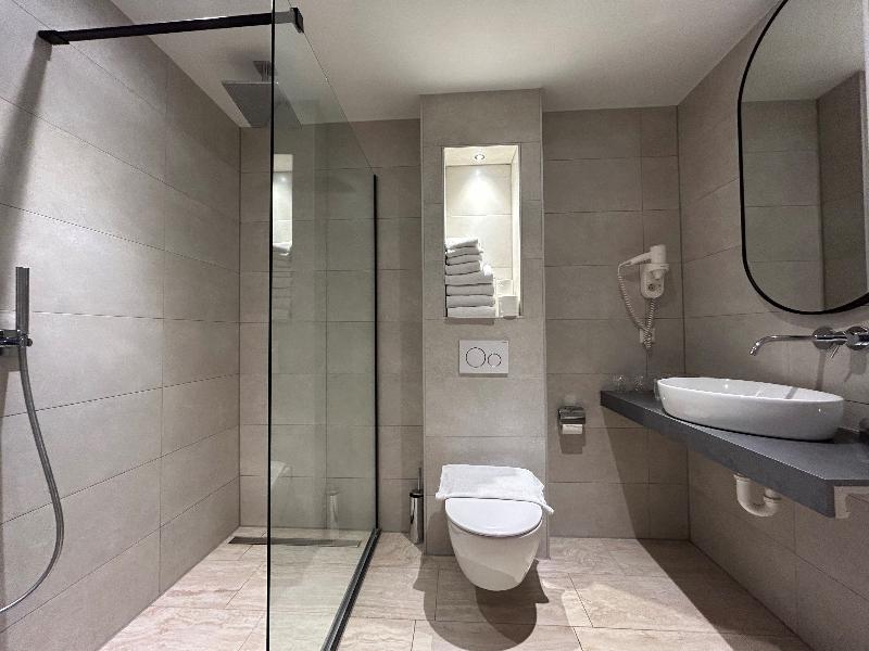 Xo Hotels Blue Square - Oda