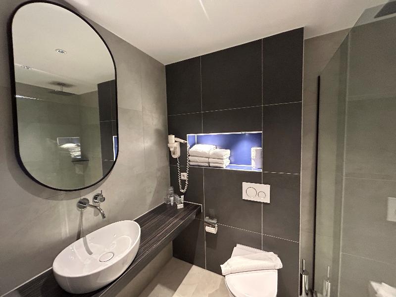 Xo Hotels Blue Square - Oda