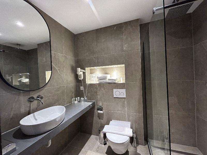 Xo Hotels Blue Square - Oda