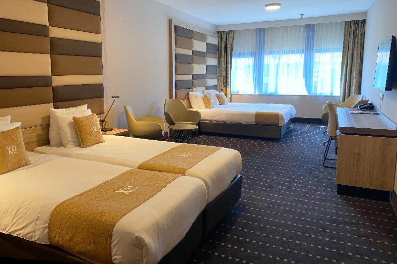Xo Hotels Blue Square - Oda