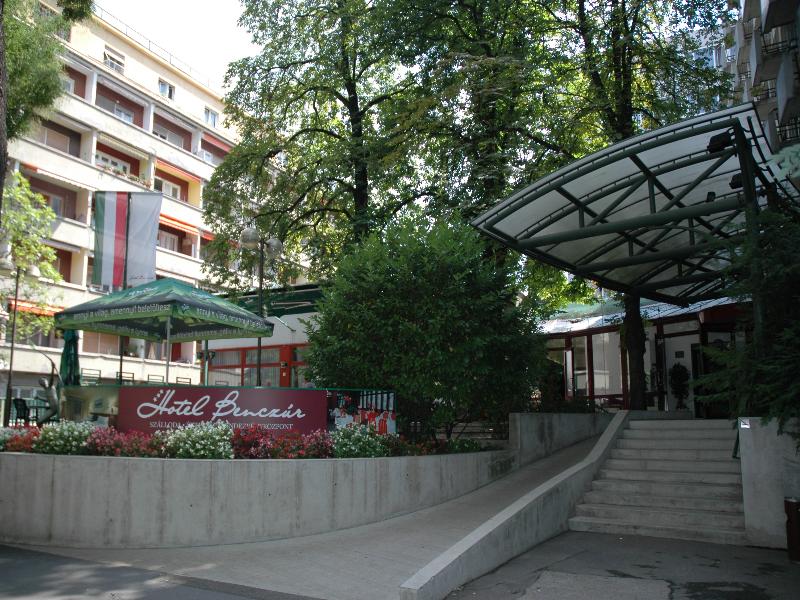 Hotel Benczúr - Genel