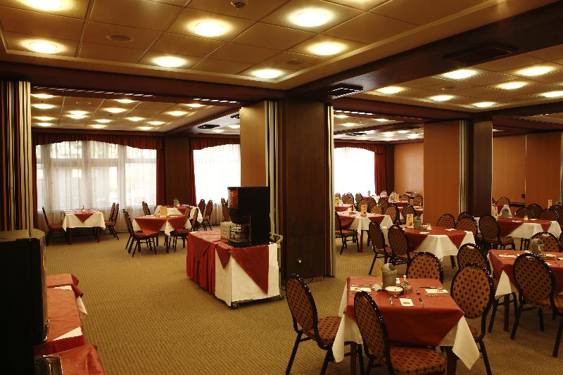 Hotel Benczúr - Genel