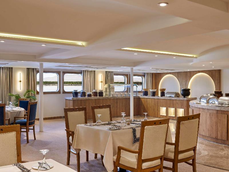 Mövenpick MS Royal Lotus Nile Cruise - Restoran