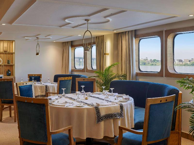 Mövenpick MS Royal Lotus Nile Cruise - Restoran