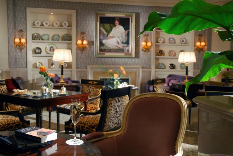 Four Seasons Hotel Alexandria  at San Stefano - Bar