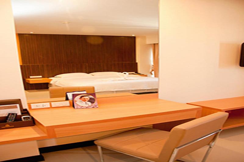 Golden City Rayong Hotel - Oda