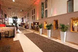 Premier Inn LON Heathrow Airport T2 & T3 (Bath Rd) fotoÄŸrafÄ±